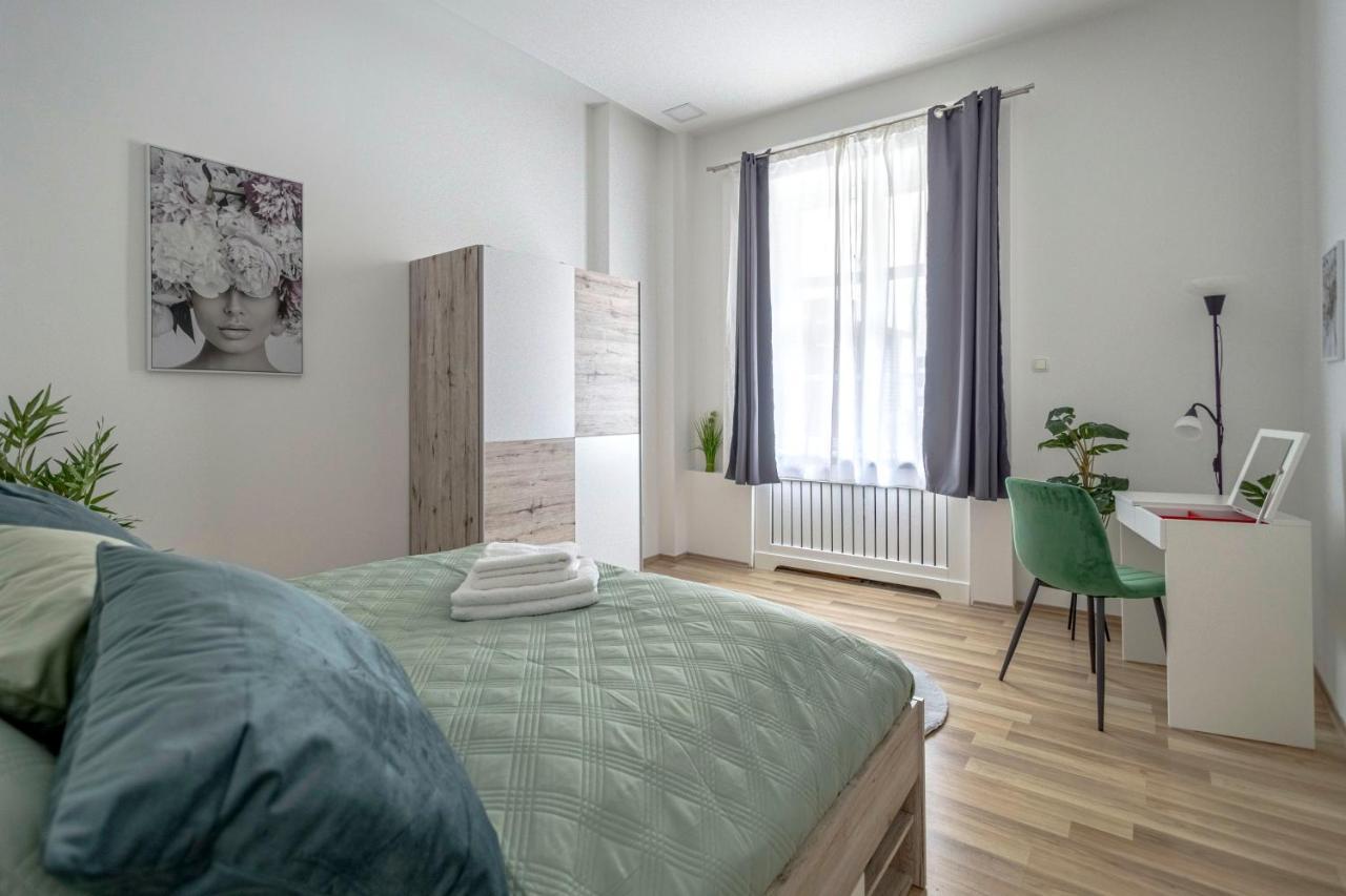 Chameleon Apartment บูดาเปสต์ ภายนอก รูปภาพ